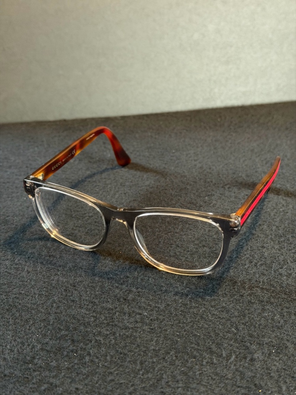 Gucci Clear and Tortious Shell Frame Glasses with Signature Red Logo - Picture 1 of 14